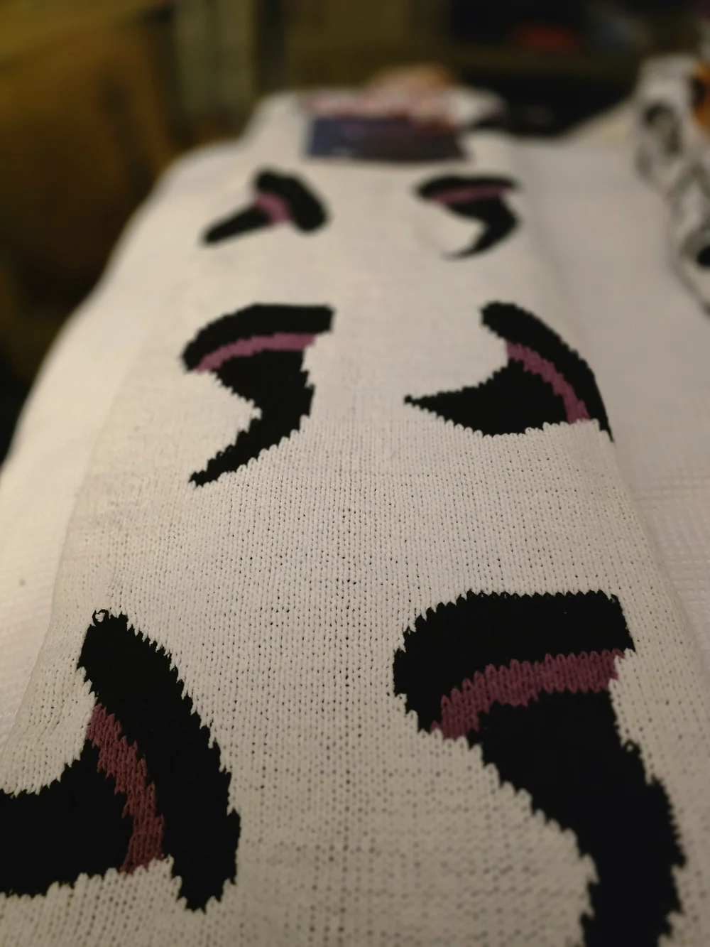 NOVOGRATZ Halloween Oversized Decorative Throw - Purple & Pink